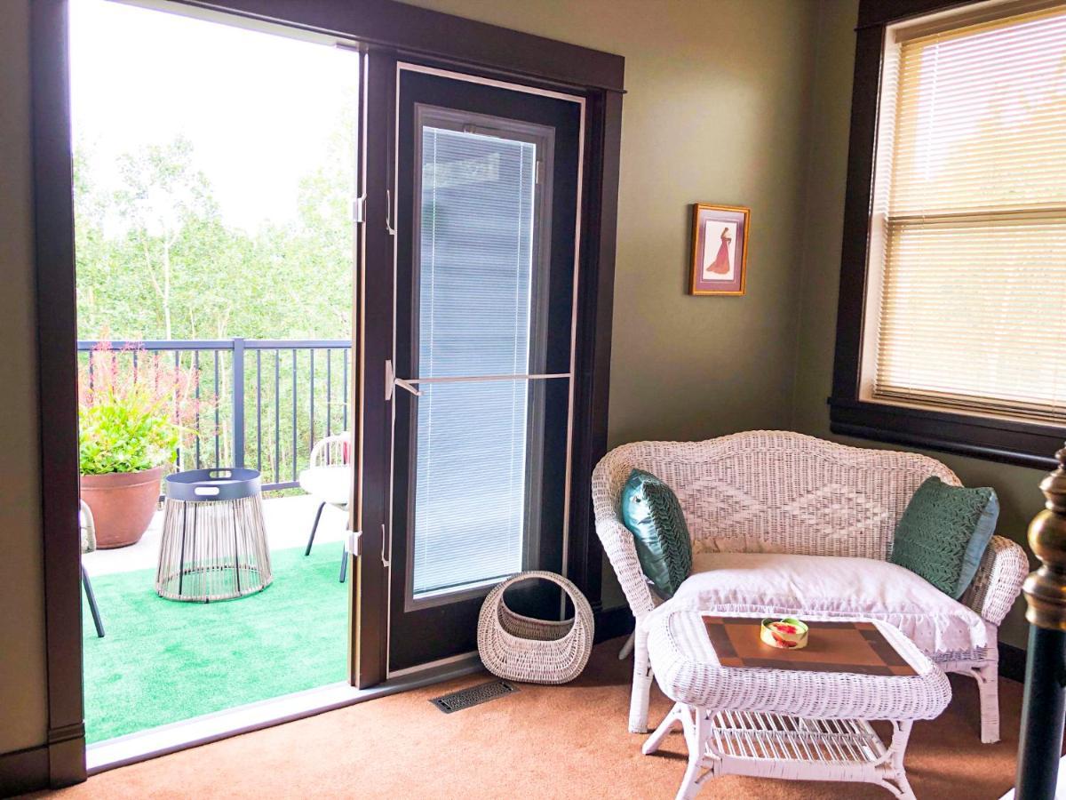 Wolf Creek Bed And Breakfast Ponoka Exterior foto